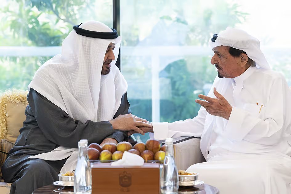 Look: Sheikh Mohamed visits Ajman Ruler, discusses issues of national concern