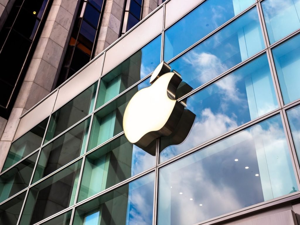 Apple sales forecast beats expectations