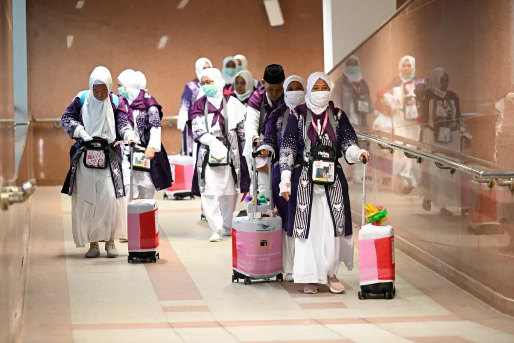 Interior Ministry: Visit visas do not permit Hajj