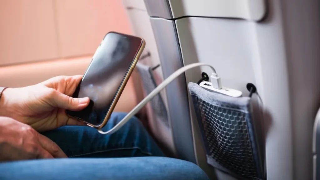 Saudi Arabia bans charging power banks onboard flights