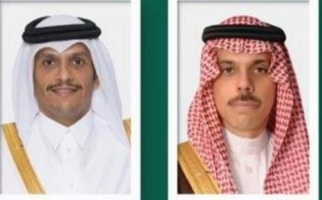 Saudi, Qatari FMs discuss latest regional developments in phone call