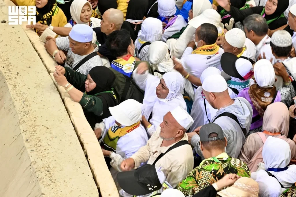 Pilgrims leave Mina after 4th day’s stoning as Hajj comes to an end officially