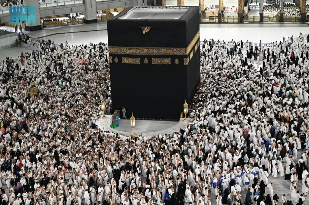 Saudi Arabia starts issuing Umrah visas for the new season
