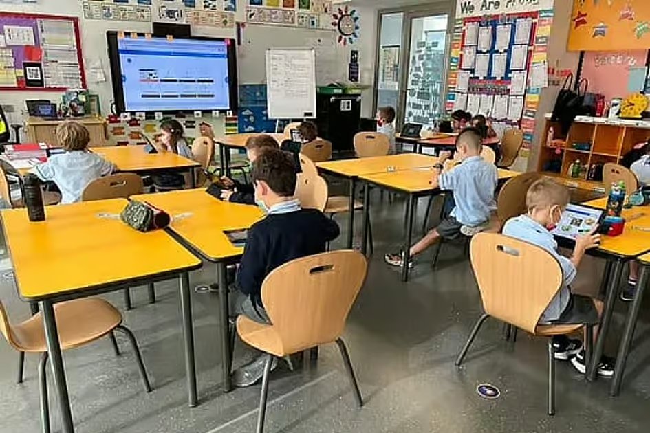 UAE schools phase out live online classes as campus attendance nears full capacity