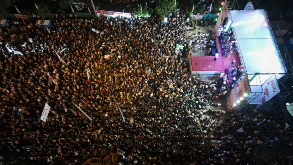 Peru votes in presidential runoff as Fujimori, Sanchez vie for presidency