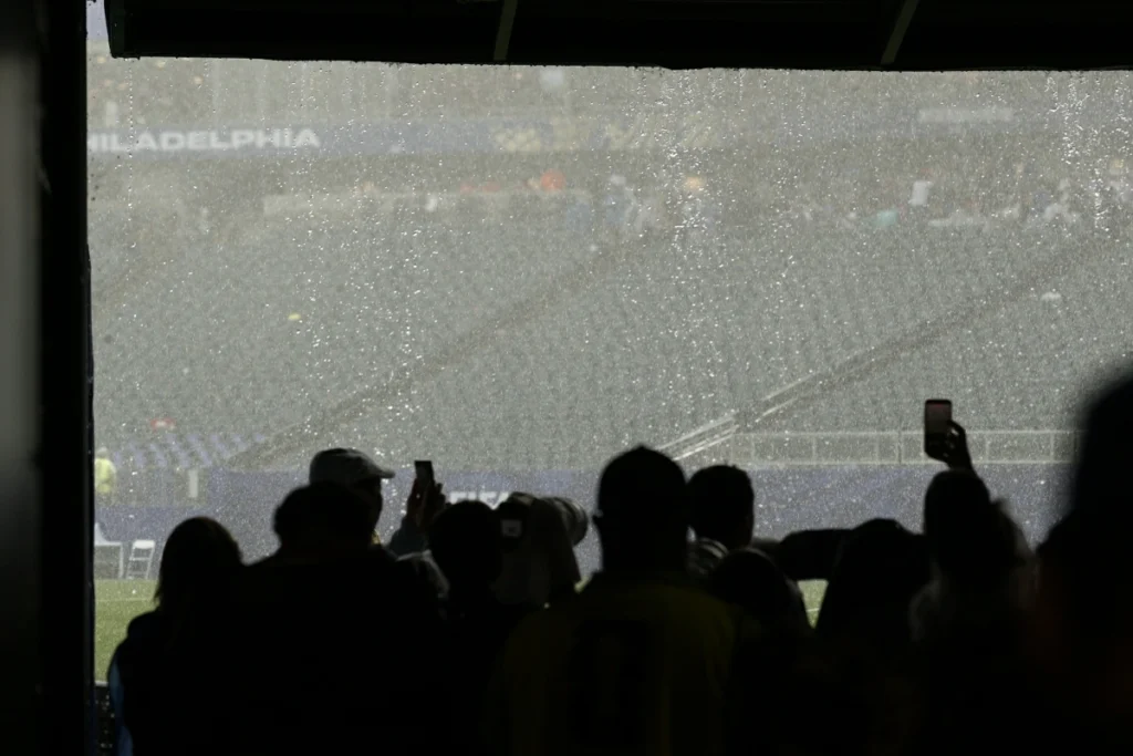 Storm causes first weather delay of World Cup 2026