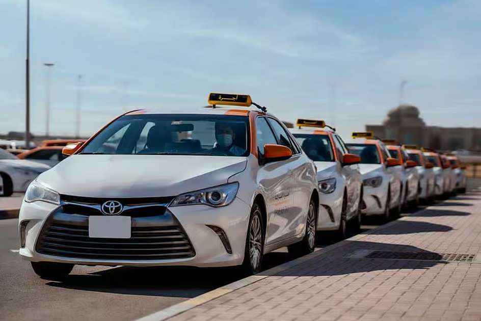 Sharjah Police recover resident’s life savings after bag left in taxi