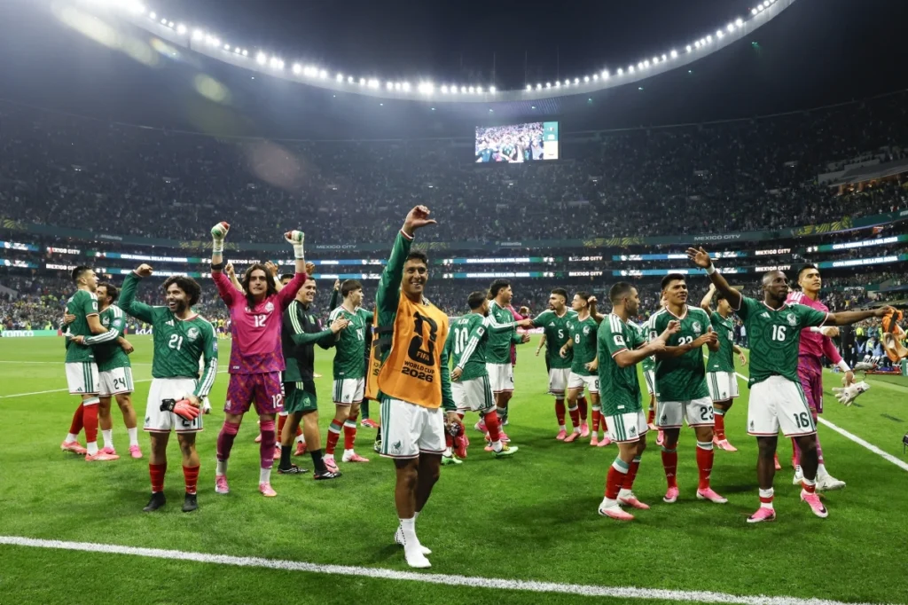 FIFA considers earlier kickoff for Mexico-England match over storm threat
