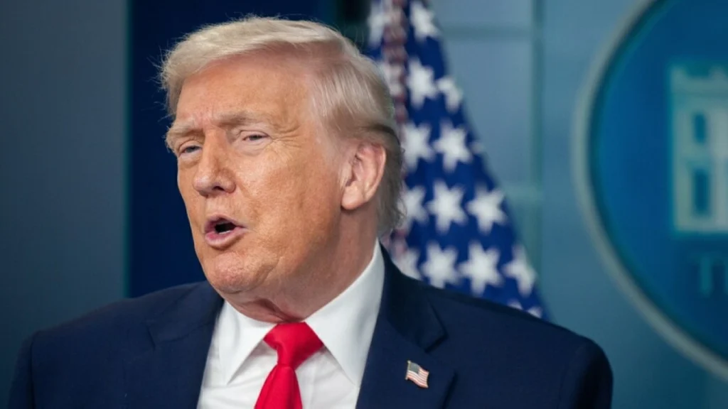 Trump threatens to bomb bridges and power plants unless Iran returns to talks