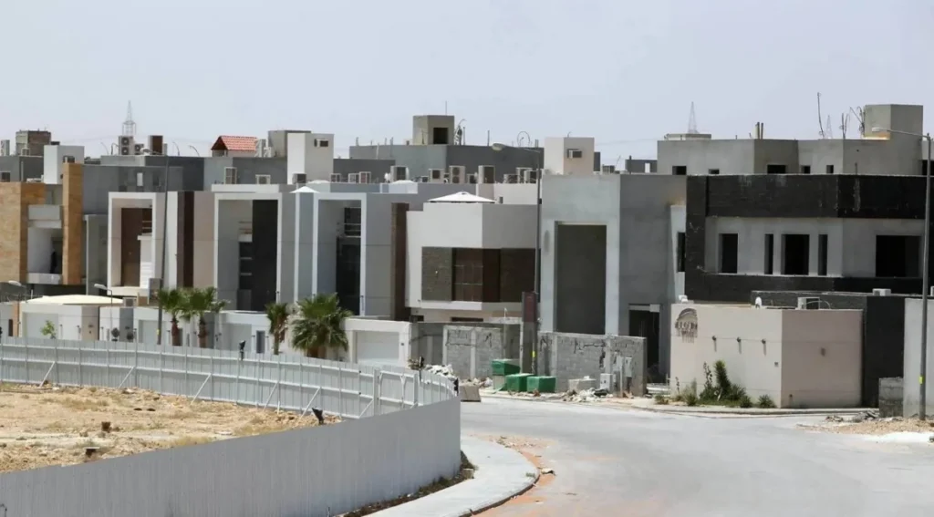 Al-Hogail: Cabinet decision boosts provision of housing units for eligible families