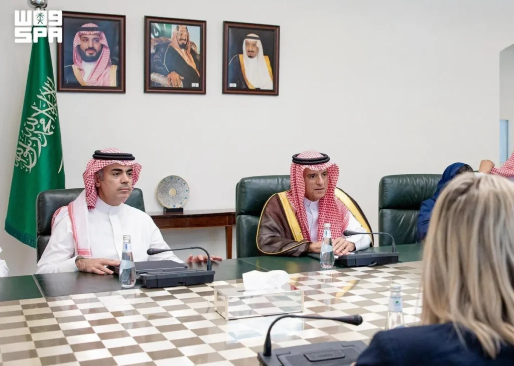 Islamic Affairs Minister launches program to enhance religious and intellectual awareness