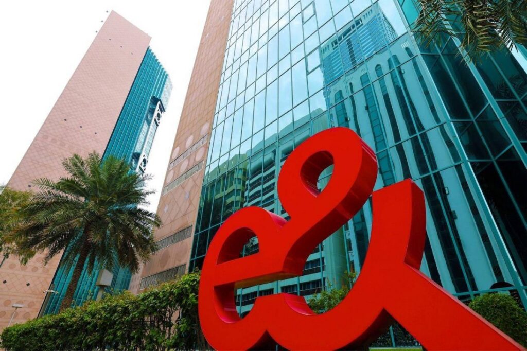 e& UAE becomes first telecom operator globally to test eRedCap on live network