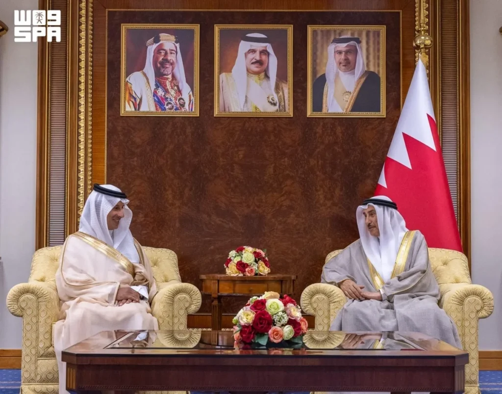 Saudi minister, Bahrain’s deputy PM discuss strengthening tourism cooperation