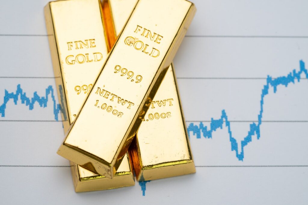 Gold holds steady after hitting more than one-month low